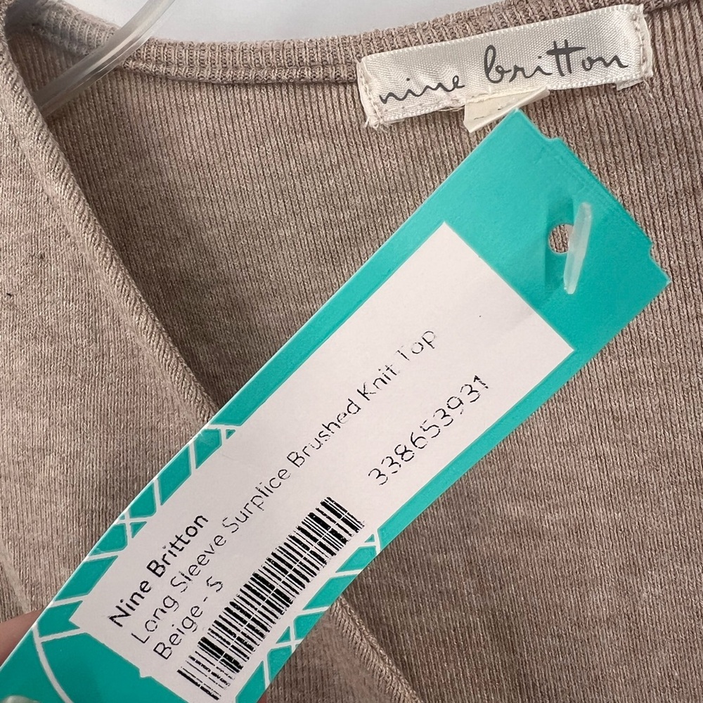 NINE BRITTON Long Sleeve Surplice Brushed Knit Top new small - Picture 4 of 12